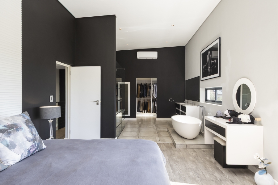 3 Bedroom Property for Sale in Heldervue Western Cape